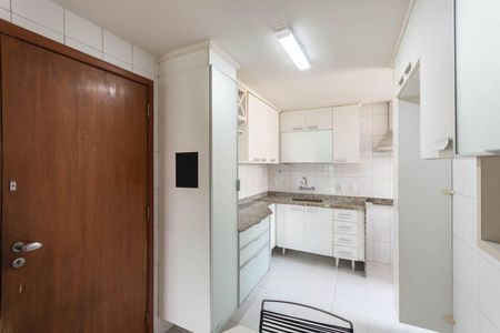 Apartamento à venda com 210m², 3 quartos e 2 vagasCozinha