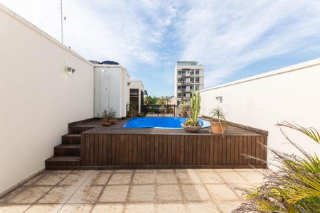 Apartamento à venda com 210m², 3 quartos e 2 vagasCobertura