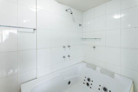 Apartamento à venda com 210m², 3 quartos e 2 vagasBanheiro Suíte