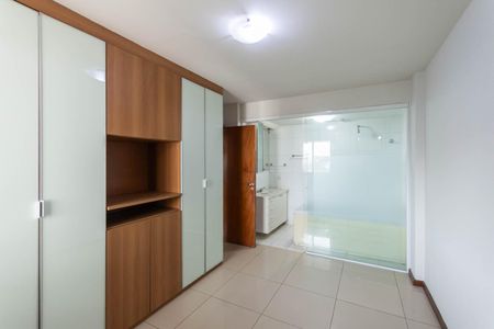 Apartamento à venda com 210m², 3 quartos e 2 vagasSuíte