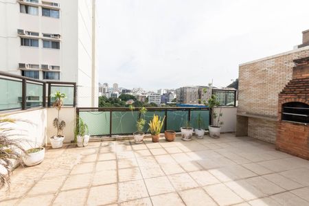Apartamento à venda com 210m², 3 quartos e 2 vagasCobertura