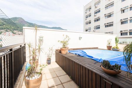 Apartamento à venda com 210m², 3 quartos e 2 vagasBanheiro Cobertura