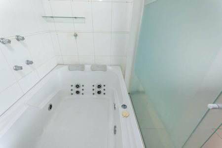 Apartamento à venda com 210m², 3 quartos e 2 vagasBanheiro Suíte