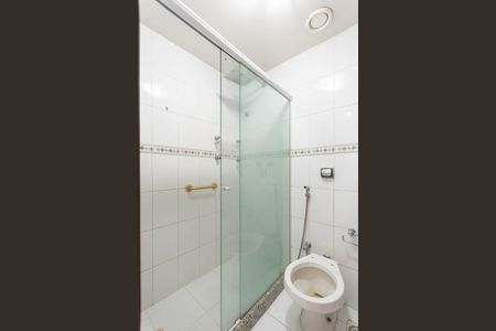 Apartamento à venda com 210m², 3 quartos e 2 vagasBanheiro 1
