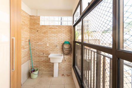 Apartamento à venda com 210m², 3 quartos e 2 vagasLavanderia