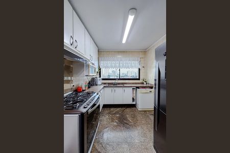 Apartamento à venda com 191m², 4 quartos e 2 vagas Apartamento à venda com 191m², 4 quartos e 2 vagasCozinha