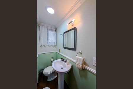 Apartamento à venda com 191m², 4 quartos e 2 vagas Apartamento à venda com 191m², 4 quartos e 2 vagasLavabo