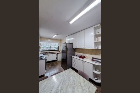 Apartamento à venda com 191m², 4 quartos e 2 vagas Apartamento à venda com 191m², 4 quartos e 2 vagasCozinha