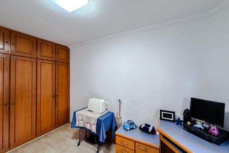 Apartamento à venda com 191m², 4 quartos e 2 vagas Apartamento à venda com 191m², 4 quartos e 2 vagasQuarto 2