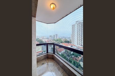Apartamento à venda com 191m², 4 quartos e 2 vagas Apartamento à venda com 191m², 4 quartos e 2 vagasVaranda da Suíte