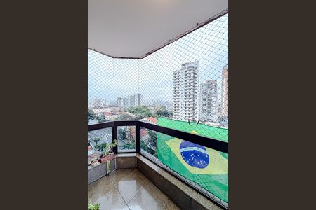 Apartamento à venda com 191m², 4 quartos e 2 vagas Apartamento à venda com 191m², 4 quartos e 2 vagasVaranda da Sala
