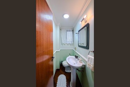 Apartamento à venda com 191m², 4 quartos e 2 vagas Apartamento à venda com 191m², 4 quartos e 2 vagasLavabo