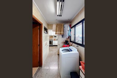 Apartamento à venda com 191m², 4 quartos e 2 vagas Apartamento à venda com 191m², 4 quartos e 2 vagasÁrea de Serviço