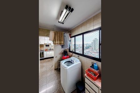 Apartamento à venda com 191m², 4 quartos e 2 vagas Apartamento à venda com 191m², 4 quartos e 2 vagasÁrea de Serviço
