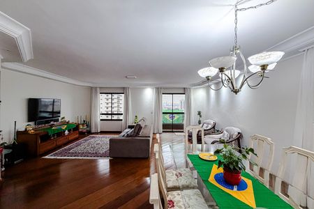 Apartamento à venda com 191m², 4 quartos e 2 vagas Apartamento à venda com 191m², 4 quartos e 2 vagasSala