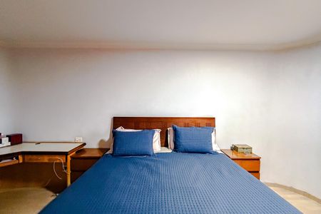 Apartamento à venda com 191m², 4 quartos e 2 vagas Apartamento à venda com 191m², 4 quartos e 2 vagasQuarto 1 - Suíte