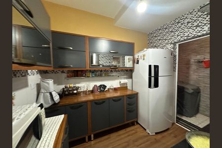 Casa à venda com 110m², 3 quartos e 2 vagasCozinha