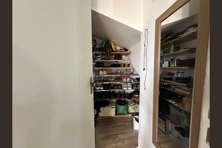 Casa à venda com 110m², 3 quartos e 2 vagasCloset