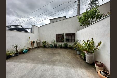 Casa à venda com 110m², 3 quartos e 2 vagasGaragem