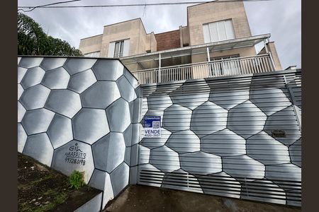 Casa à venda com 110m², 3 quartos e 2 vagasFachada