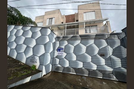 Casa à venda com 110m², 3 quartos e 2 vagasFachada