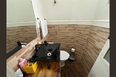 Casa à venda com 110m², 3 quartos e 2 vagasLavabo