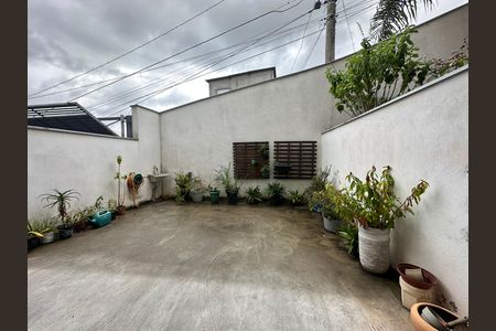 Casa à venda com 110m², 3 quartos e 2 vagasGaragem