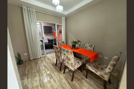 Casa à venda com 110m², 3 quartos e 2 vagasSala