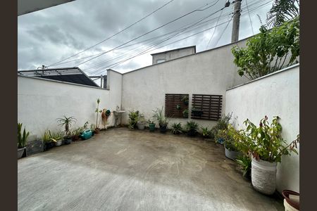 Casa à venda com 110m², 3 quartos e 2 vagasGaragem