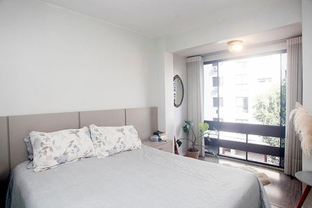 Quarto 1 de apartamento à venda com 2 quartos, 61m² em Santana, Porto Alegre