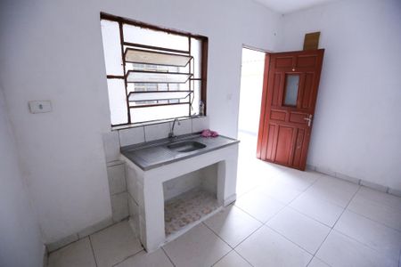 Cozinha de casa para alugar com 1 quarto, 45m² em Vila Zat, São Paulo