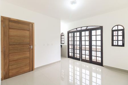 Sala  de apartamento para alugar com 1 quarto, 60m² em Parque Maria Luiza, São Paulo