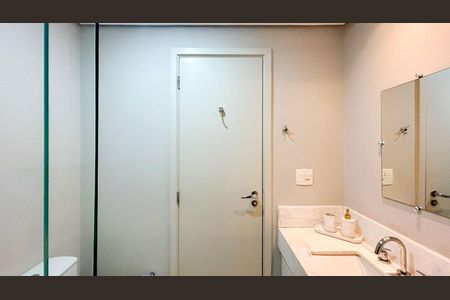 Studio para alugar com 41m², 1 quarto e 1 vaga Studio para alugar com 41m², 1 quarto e 1 vagaBanheiro
