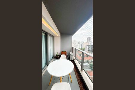 Studio para alugar com 41m², 1 quarto e 1 vaga Studio para alugar com 41m², 1 quarto e 1 vagaVaranda
