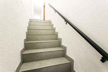 Apartamento para alugar com 60m², 1 quarto e sem vaga Apartamento para alugar com 60m², 1 quarto e sem vagaÁrea Comum - Escada