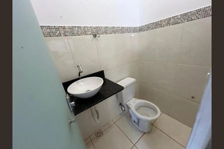 Casa para alugar com 200m², 3 quartos e 2 vagasBanheiro