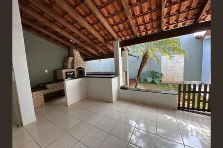 Casa para alugar com 200m², 3 quartos e 2 vagasChurrasqueira