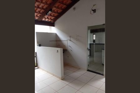 Casa para alugar com 200m², 3 quartos e 2 vagasÁrea externa
