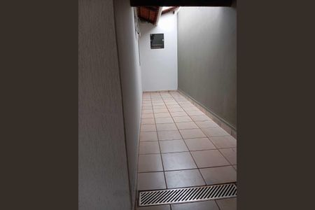 Casa para alugar com 200m², 3 quartos e 2 vagasCorredor
