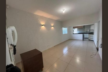 Casa para alugar com 200m², 3 quartos e 2 vagasSala