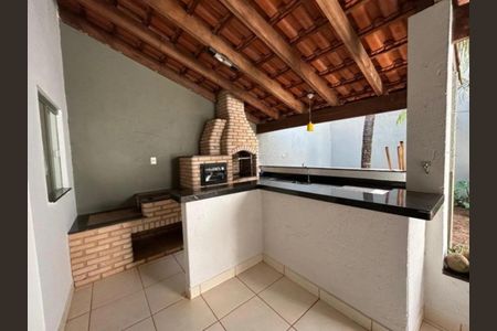 Casa para alugar com 200m², 3 quartos e 2 vagasChurrasqueira