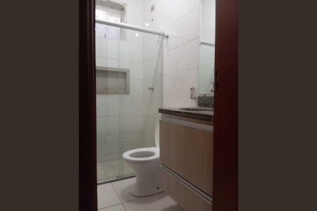 Casa para alugar com 200m², 3 quartos e 2 vagasBanheiro
