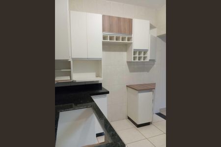 Casa para alugar com 200m², 3 quartos e 2 vagasCozinha