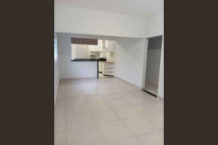 Casa para alugar com 200m², 3 quartos e 2 vagasSala