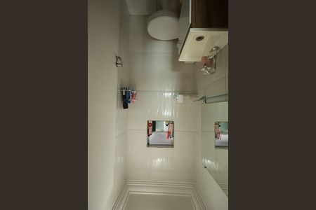Casa de condomínio à venda com 151m², 2 quartos e 2 vagasLavabo