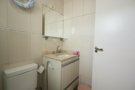 Casa de condomínio à venda com 151m², 2 quartos e 2 vagasBanheiro da Suíte 1