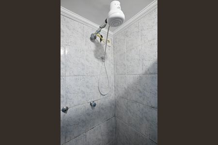 Banheiro de casa para alugar com 1 quarto, 30m² em Jardim Maria Virginia, São Paulo