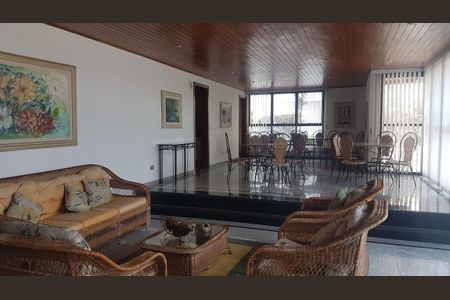Apartamento à venda com 214m², 4 quartos e 4 vagas