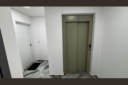 Apartamento para alugar com 60m², 2 quartos e 2 vagasElevador