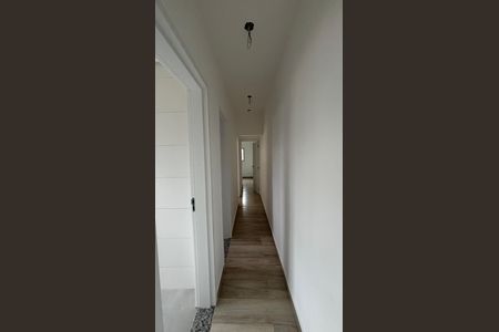 Corredor de apartamento para alugar com 2 quartos, 60m² em Campestre, Santo André